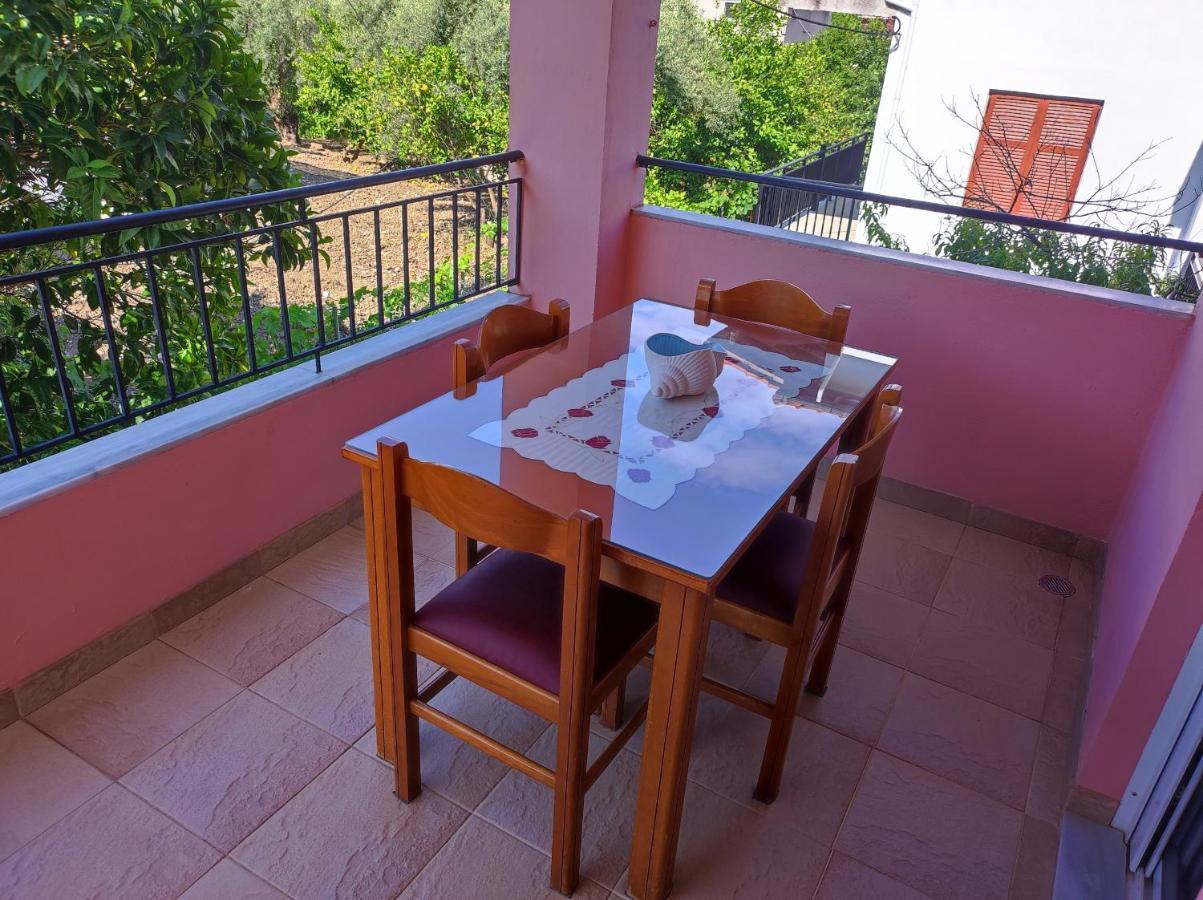 Villa Hospitality Nikiána Kültér fotó